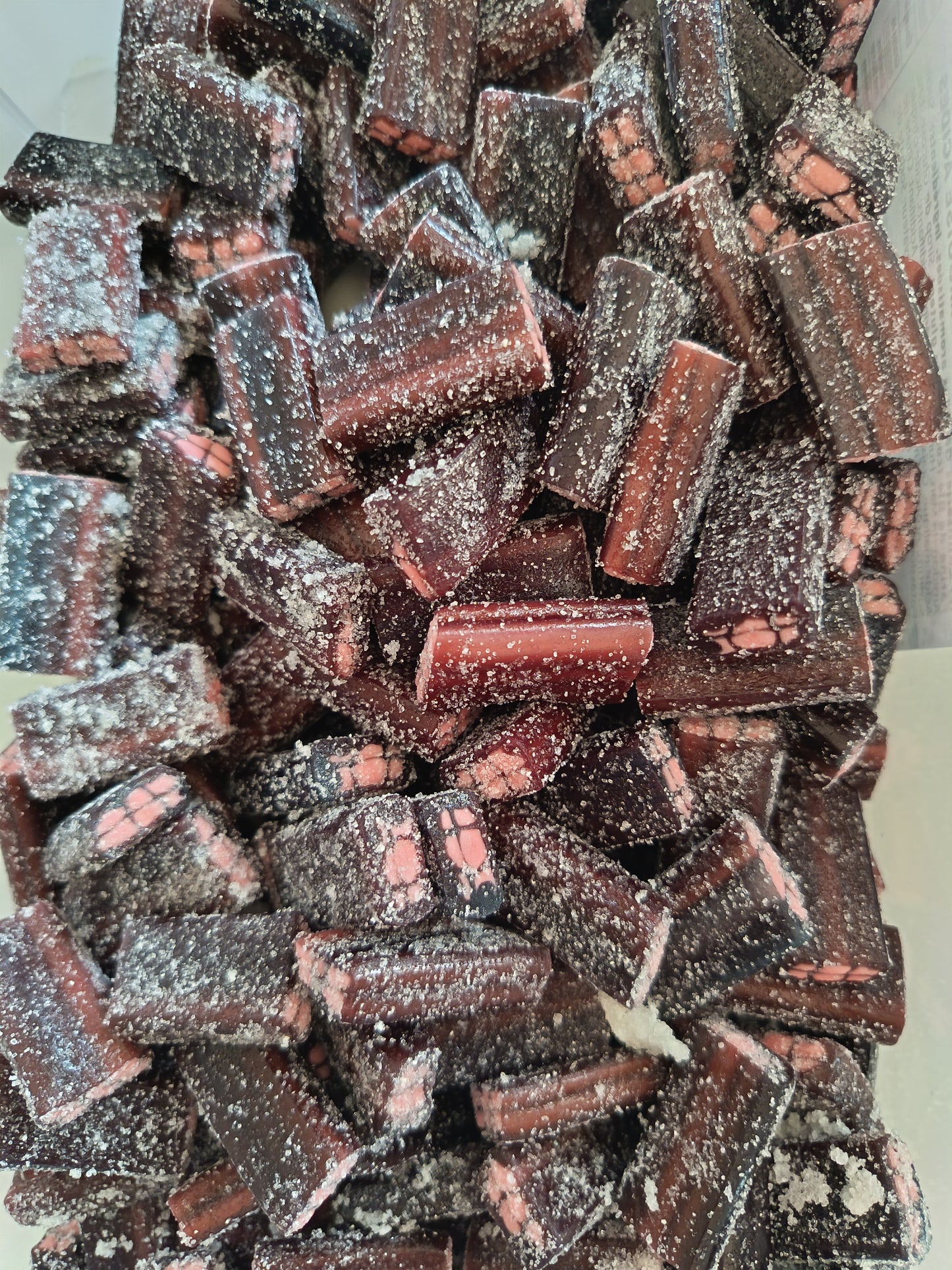 Brique cerise acidulé 100G